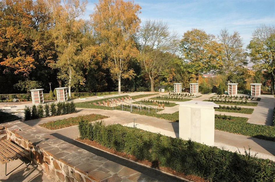 Urnenbegraafplaats crematorium Döbeln covergreen